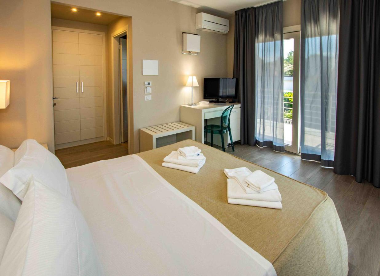 Hotel Boutique Carolina Marina di Castagneto Carducci Exterior foto